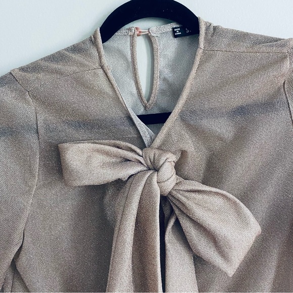 SHEIN Women's Light Mauve Pink Sheer Short Sleeve Blouse Top w. Bow Size Medium - Picture 2 of 6